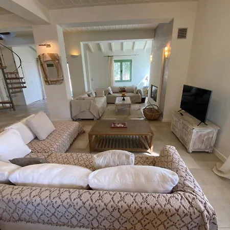 Βίλα Joyanna Pool, Sea View & Olive Grove Serenity In Mani